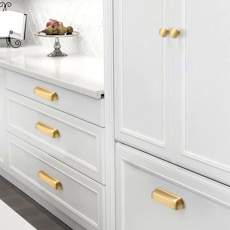 Furniture And Kitchen Hardware Fitting - มือจับทองเหลืองแท้สไตล์ยุโรปสำหรับเฟอร์นิเจอร์ มือจับและลูกบิดหรูหราสำหรับลิ้นชัก อุปกรณ์ฮาร์ดแวร์สำหรับตู้ครัว